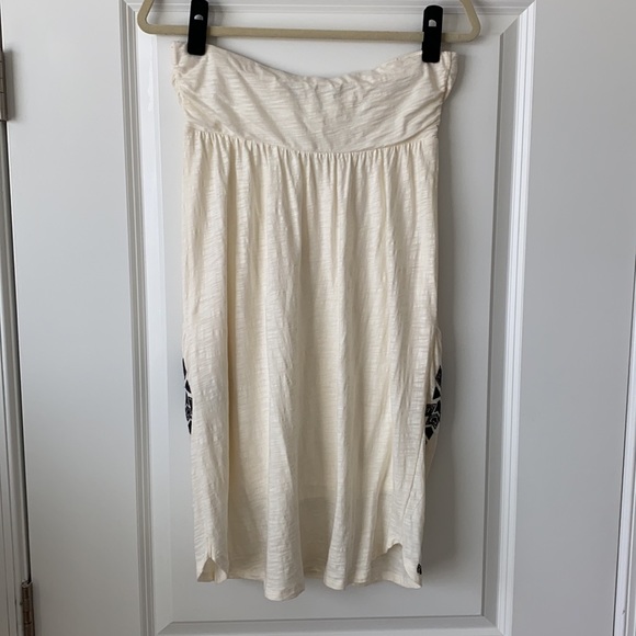 Express | Strapless Aztec Pattern Dress - Picture 2 of 10